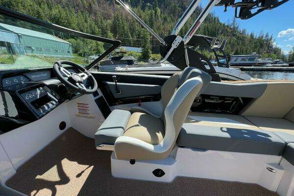 Photo of the 2024 Mastercraft NXT20
