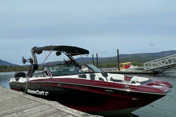 Photo of the 2024 Mastercraft XT24