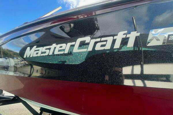 Photo of the 2024 Mastercraft XT24