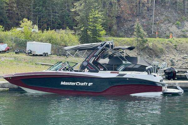 24-ft-Mastercraft-2024-XT24-British Columbia Canada yacht for sale