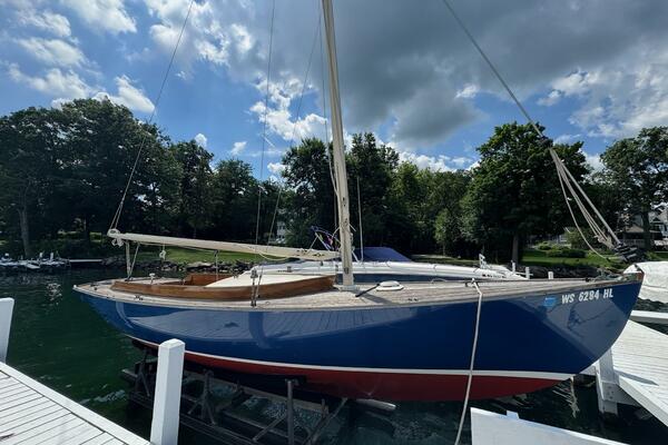 26ft Rumerys Yacht For Sale