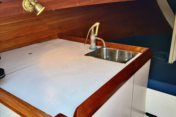 26ft Rumerys Yacht For Sale