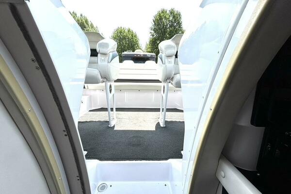 33ft Donzi Yacht For Sale