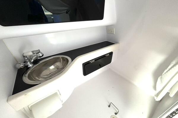 33ft Donzi Yacht For Sale