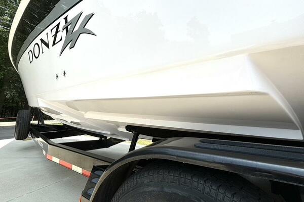 33ft Donzi Yacht For Sale