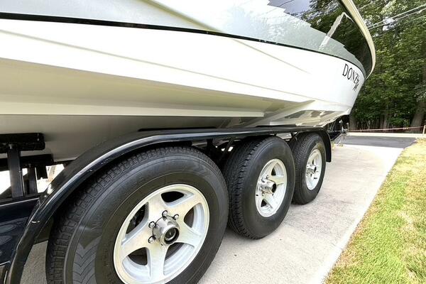 33ft Donzi Yacht For Sale