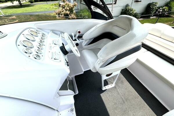 33ft Donzi Yacht For Sale