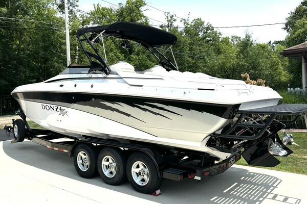 33ft Donzi Yacht For Sale