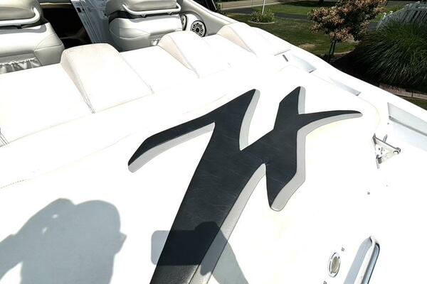 33ft Donzi Yacht For Sale