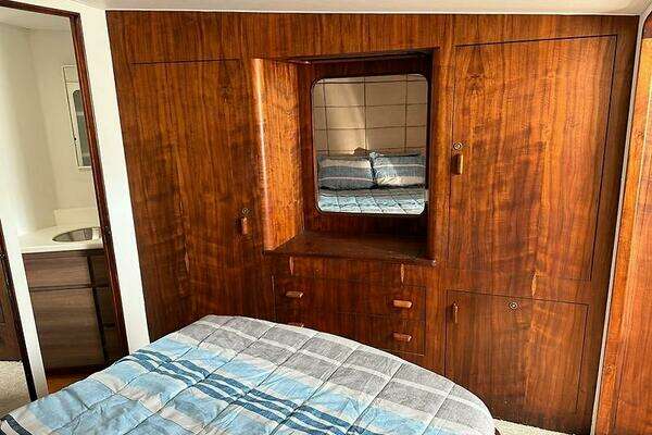 Hines-Farley 47 Yacht For Sale