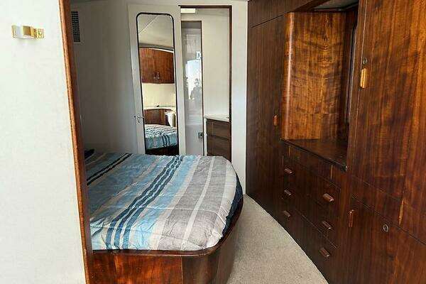 Hines-Farley 47 Yacht For Sale