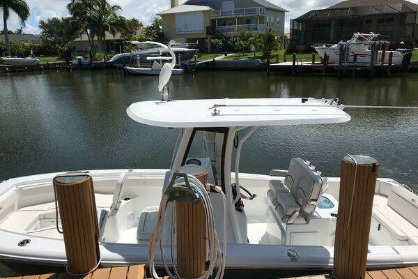Photo of the 2021 Sea Hunt 265 SE