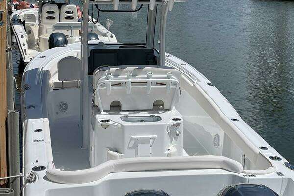 Photo of the 2021 Sea Hunt 265 SE