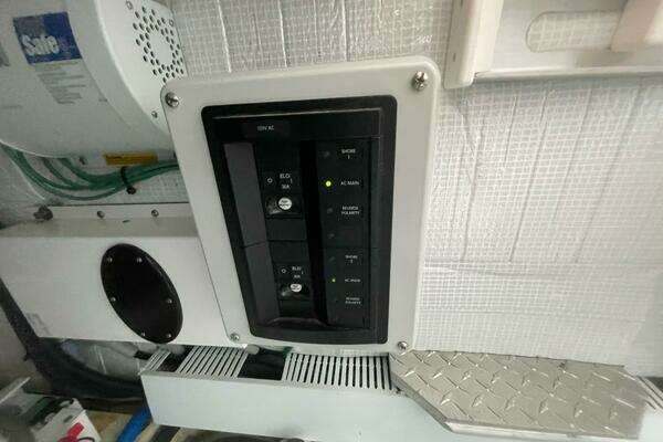 Back Cove 34 Yacht For Sale