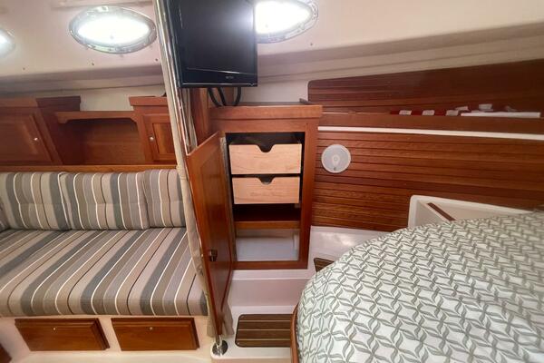 Merroir 34ft Back Cove Yacht For Sale