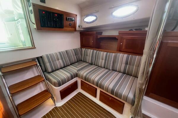 Merroir 34ft Back Cove Yacht For Sale