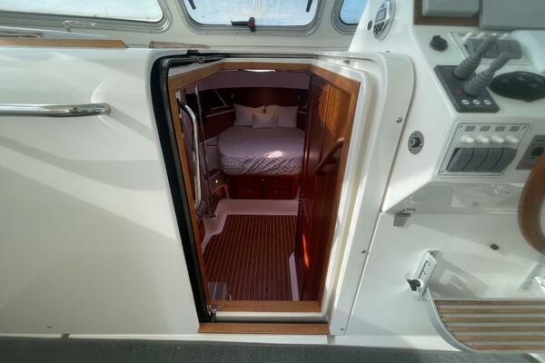 Merroir 34ft Back Cove Yacht For Sale