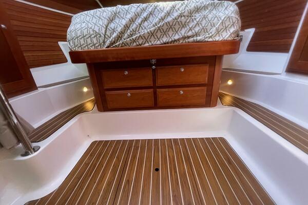 Merroir 34ft Back Cove Yacht For Sale