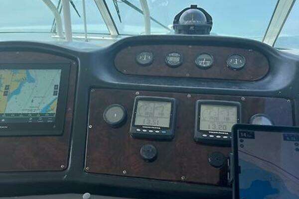 Cruisers Yachts 405 Express Motoryacht Yacht For Sale