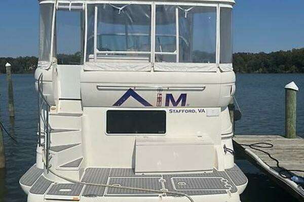 2004 Cruisers Yachts 40