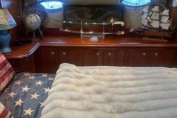 Cruisers Yachts 405 Express Motoryacht Yacht For Sale