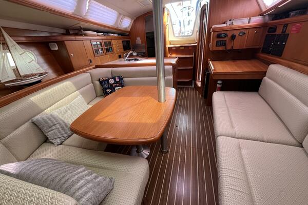 Intention 36ft Hunter Yacht For Sale