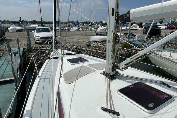 Photo of the 2006 Hunter 36-2 "Intention"