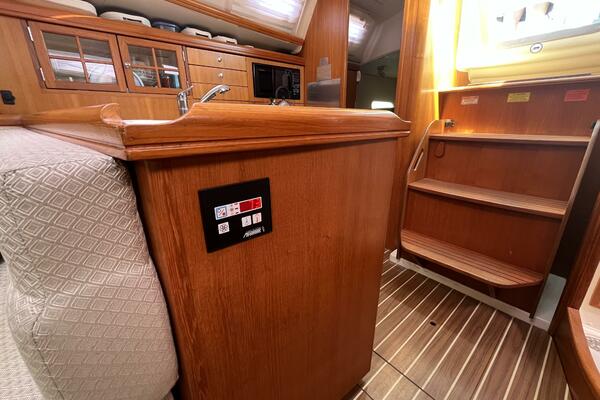 Intention 36ft Hunter Yacht For Sale