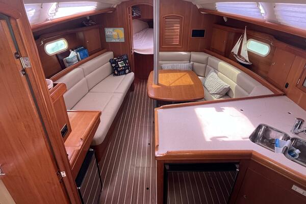 Intention 36ft Hunter Yacht For Sale
