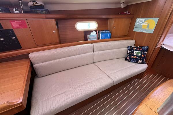 Intention 36ft Hunter Yacht For Sale