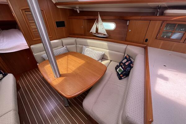 Intention 36ft Hunter Yacht For Sale