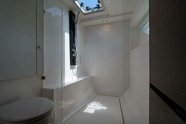 Robertson & Caine Leopard 53PC Yacht For Sale