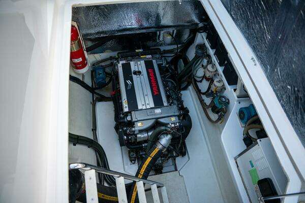 Robertson & Caine Leopard 53PC Yacht For Sale