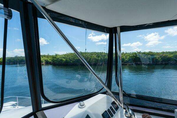 Robertson & Caine Leopard 53PC Yacht For Sale