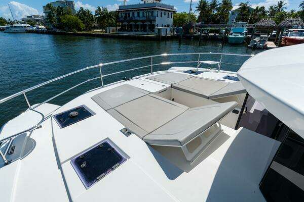 Robertson & Caine Leopard 53PC Yacht For Sale