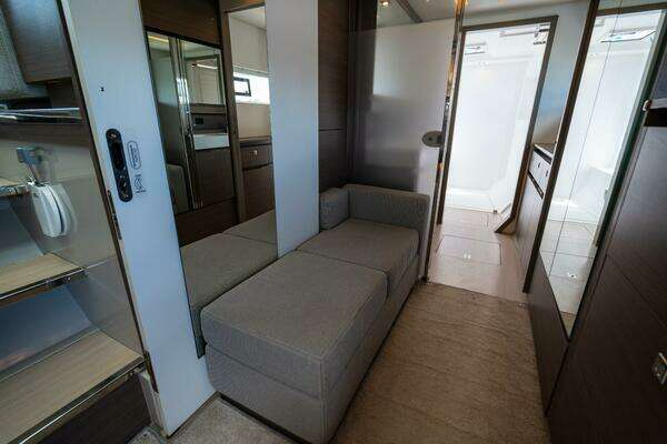 Robertson & Caine Leopard 53PC Yacht For Sale