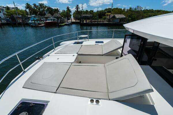 Robertson & Caine Leopard 53PC Yacht For Sale
