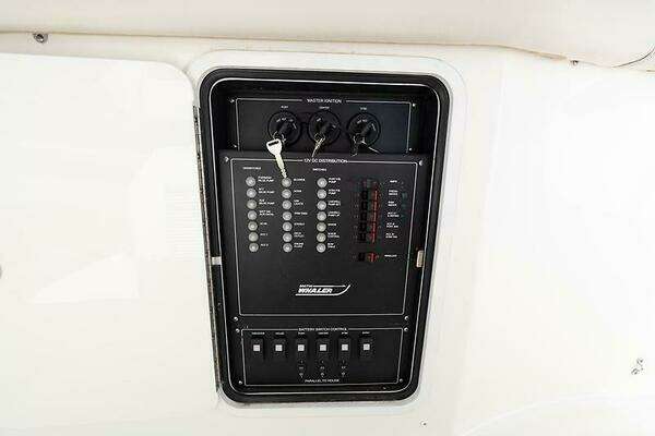 Boston Whaler 350 Realm Yacht For Sale