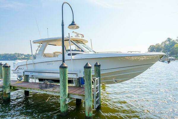 Boston Whaler 350 Realm Yacht For Sale
