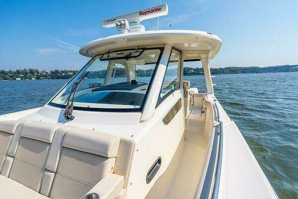 Boston Whaler 350 Realm Yacht For Sale