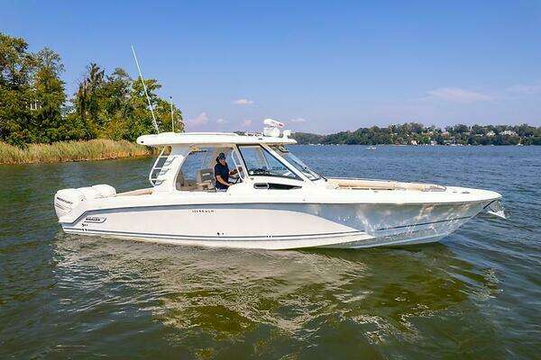 Boston Whaler 350 Realm Yacht For Sale