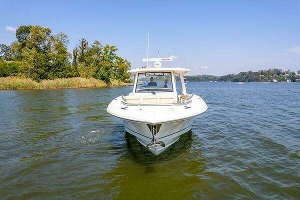 Boston Whaler 350 Realm Yacht For Sale