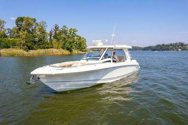 Boston Whaler 350 Realm Yacht For Sale