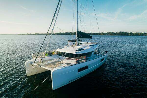 40-ft-Lagoon-2023-Annapolis yacht for sale