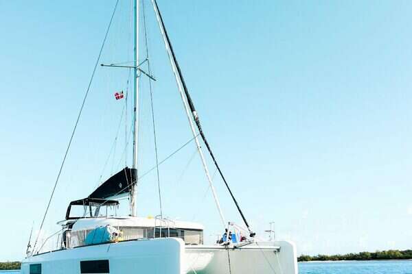 Lagoon  Yacht For Sale