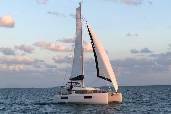 40ft Lagoon Yacht For Sale 40ft Lagoon Yacht For Sale