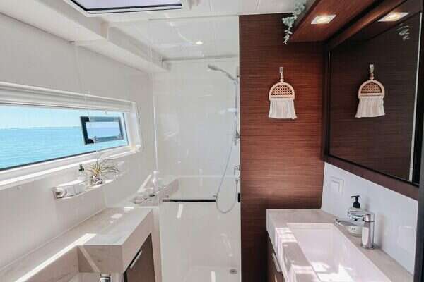 Lagoon  Yacht For Sale