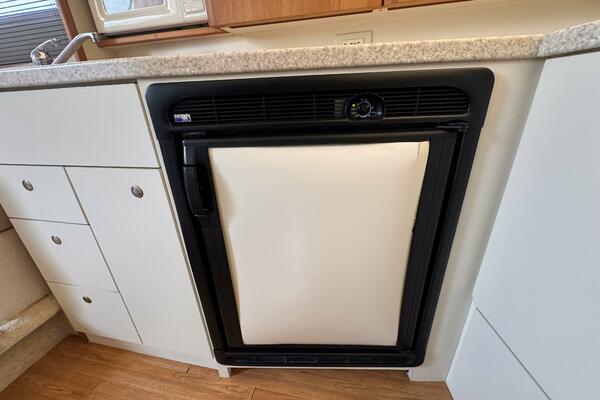 32ft Silverton Yacht For Sale