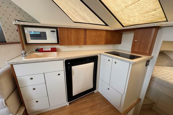 32ft Silverton Yacht For Sale