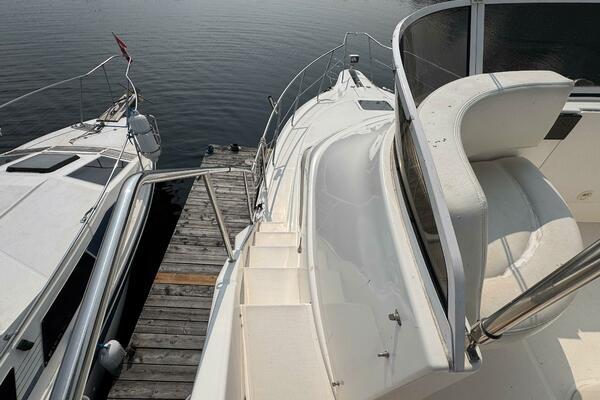 32ft Silverton Yacht For Sale